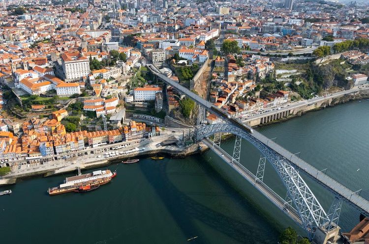 How you can quickly open a business in Portugal and get a residence permit